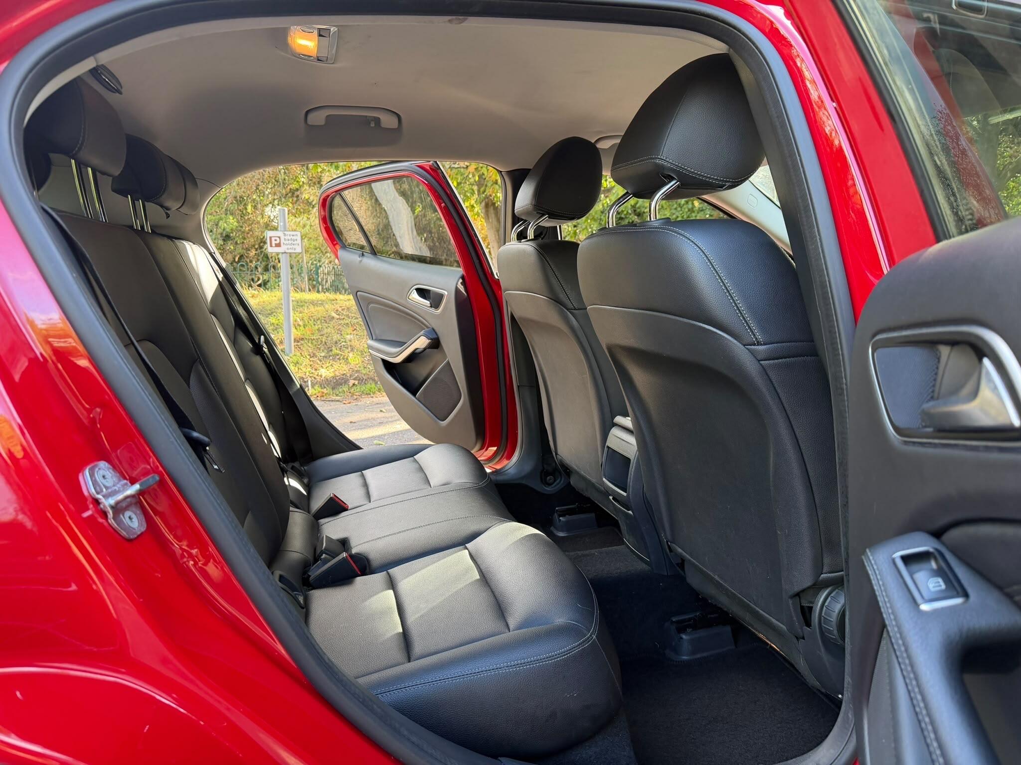 Mercedes-Benz Gla view 20