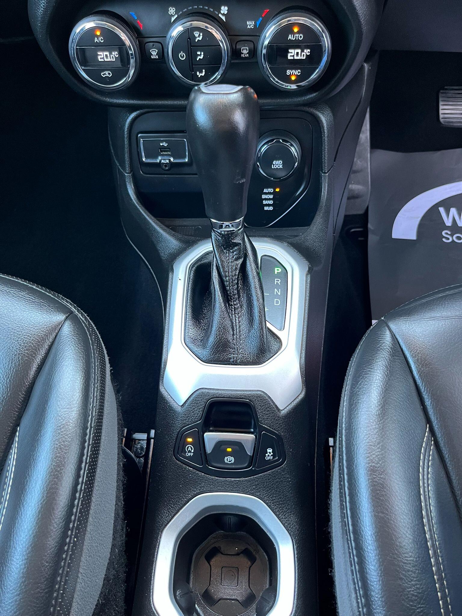 Jeep Renegade view 26