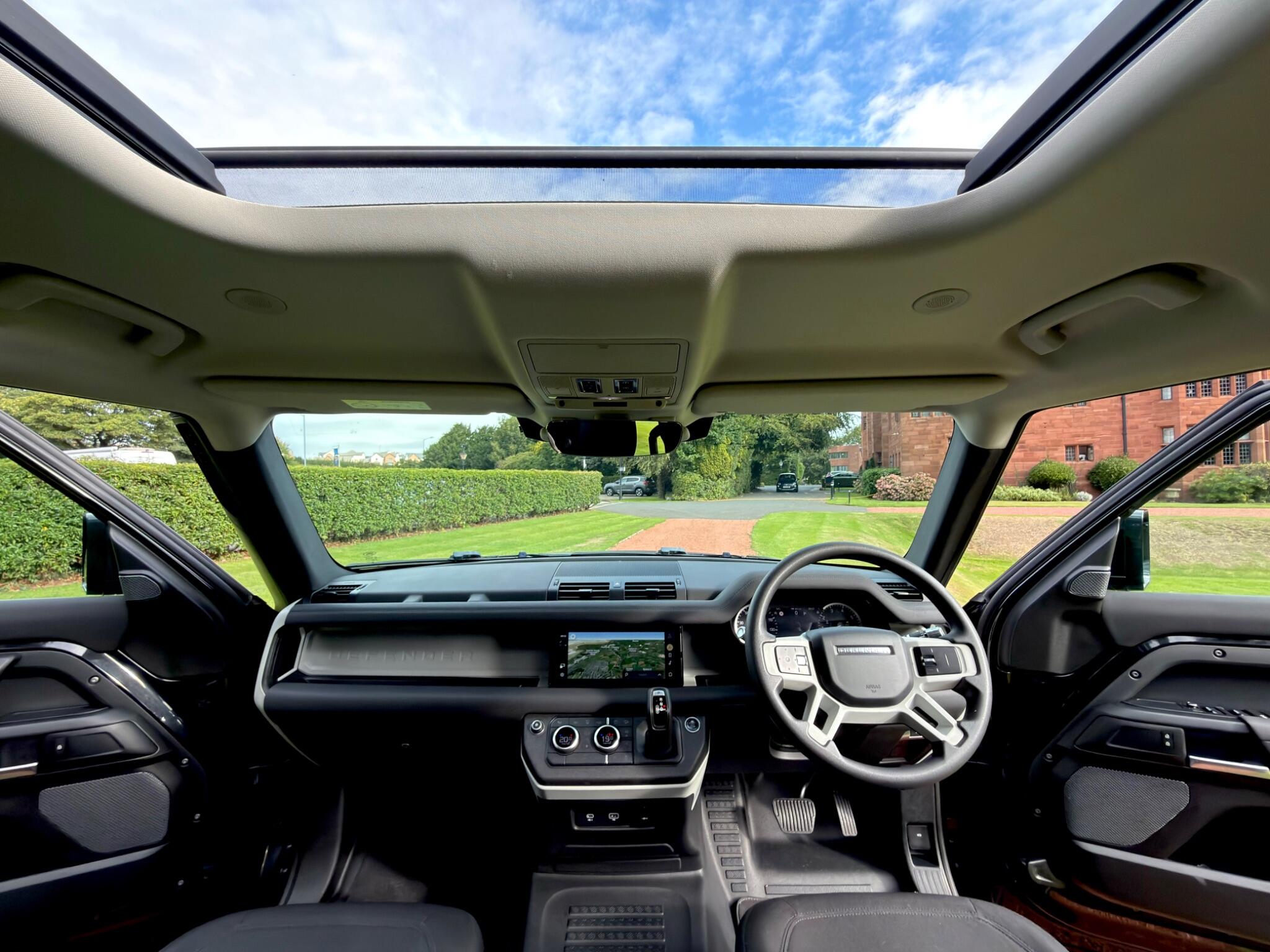 Land Rover Defender 110 view 3