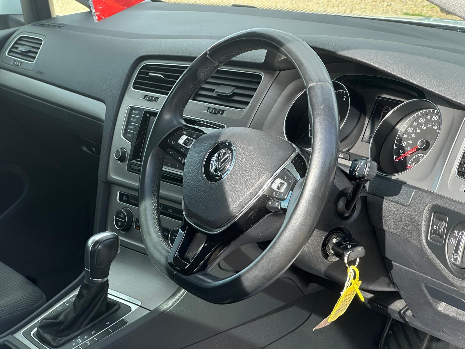 Volkswagen Golf view 8