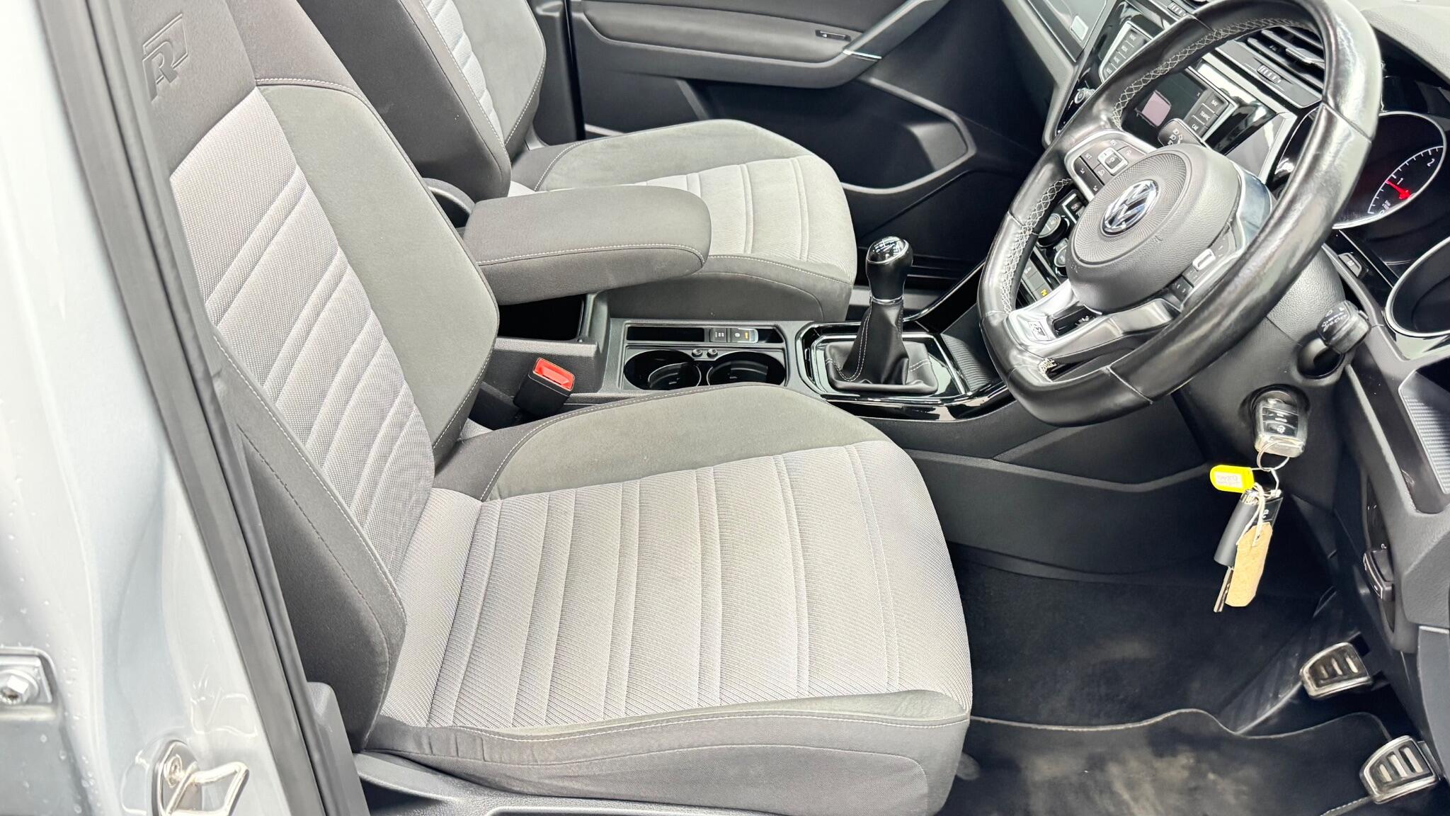 Volkswagen Touran view 30