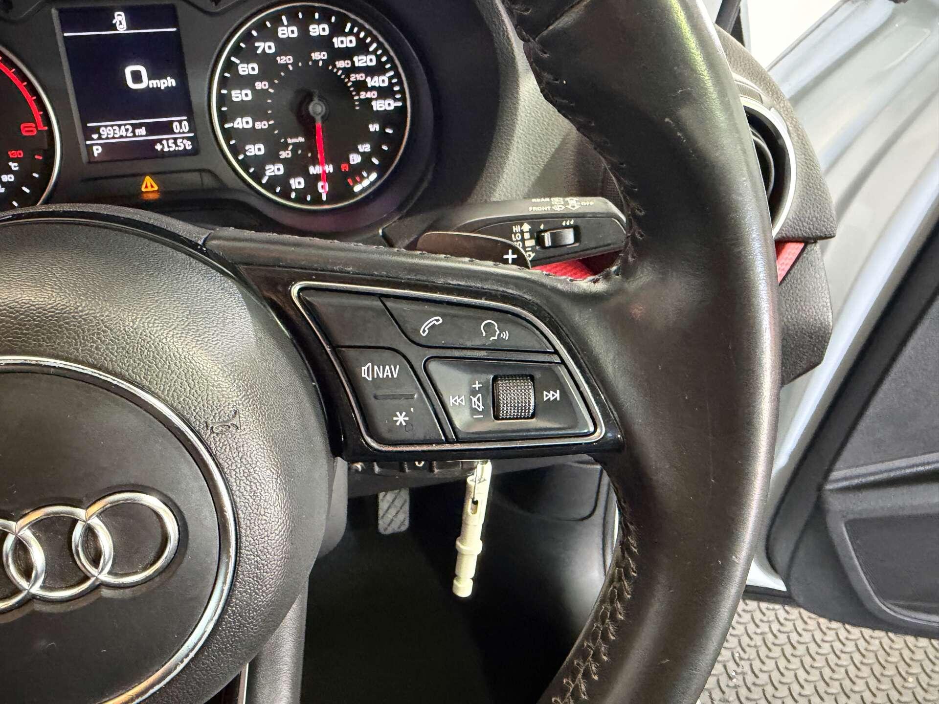 Audi Q2 view 23