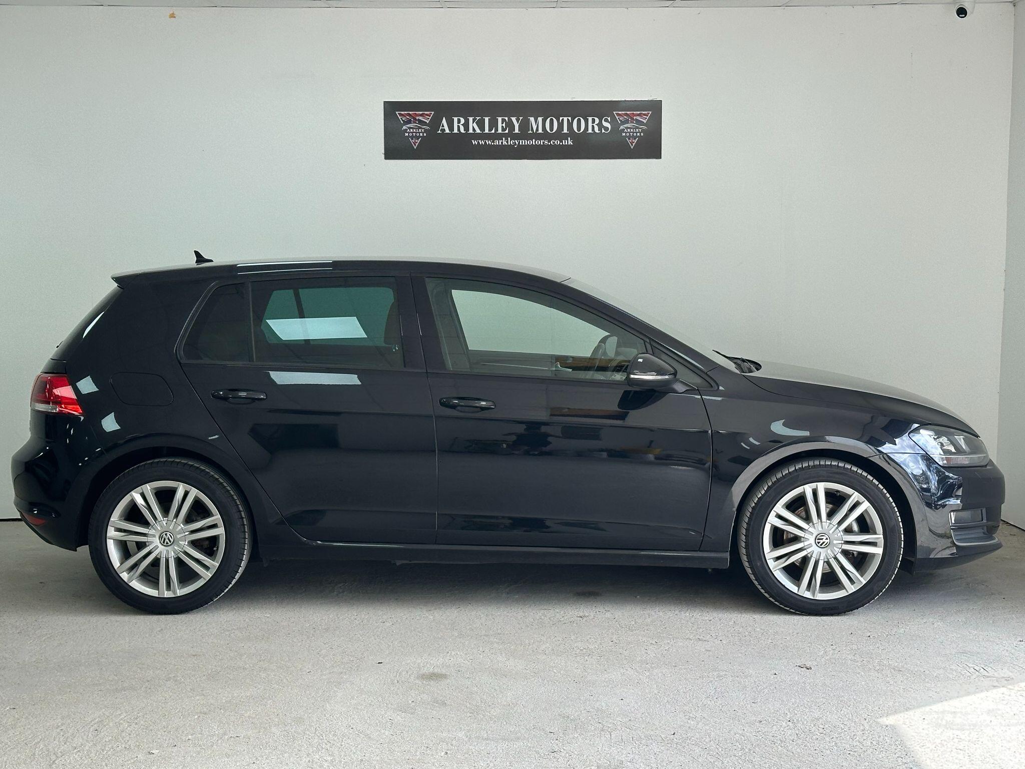 2015 Volkswagen Golf image 8