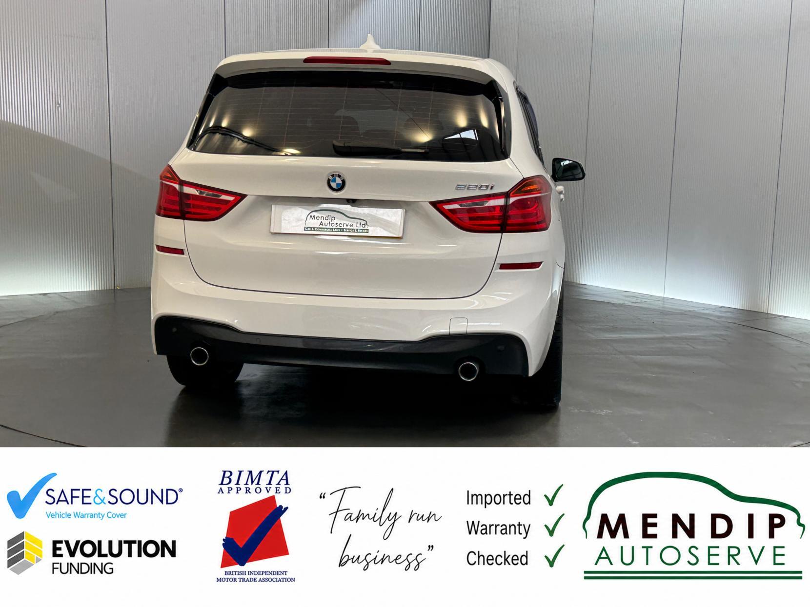 BMW 2 Series view 21