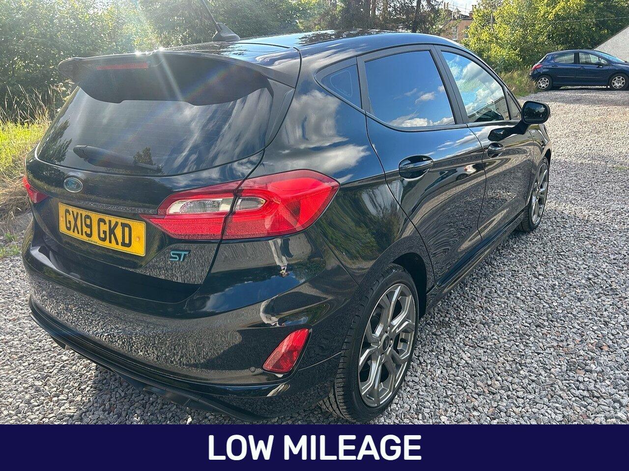 Ford Fiesta view 6