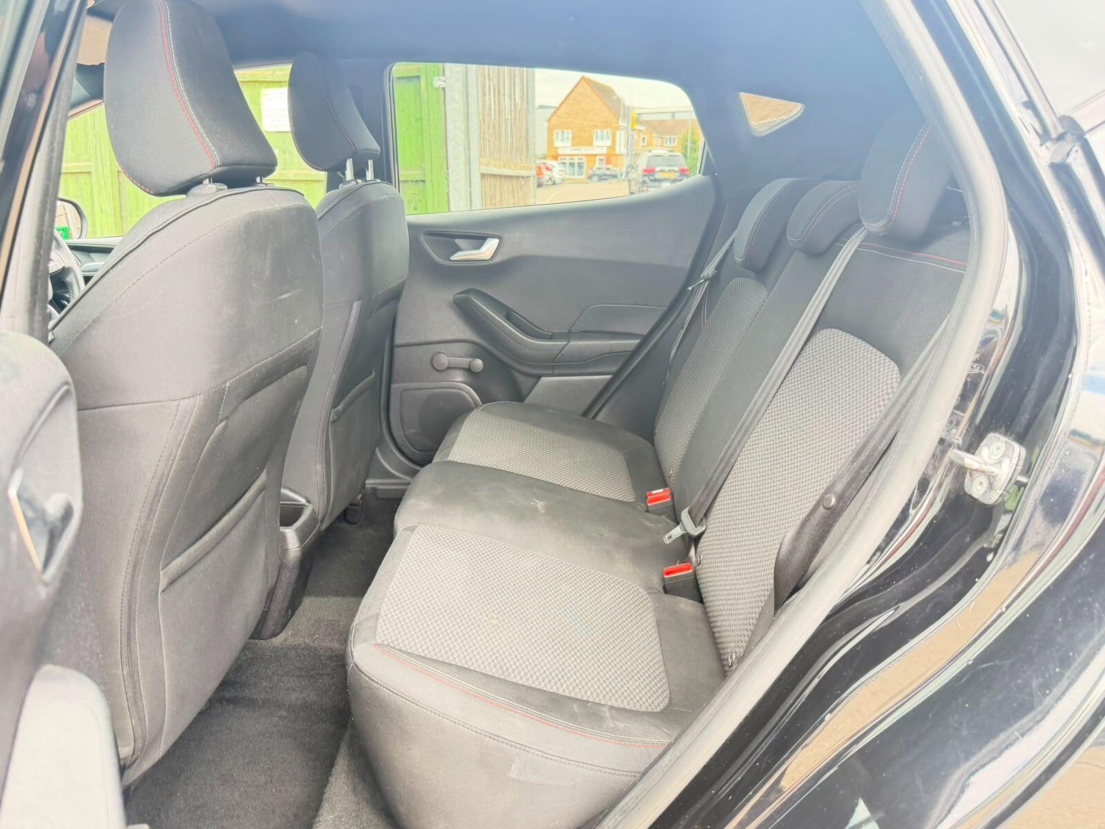 Ford Fiesta view 13