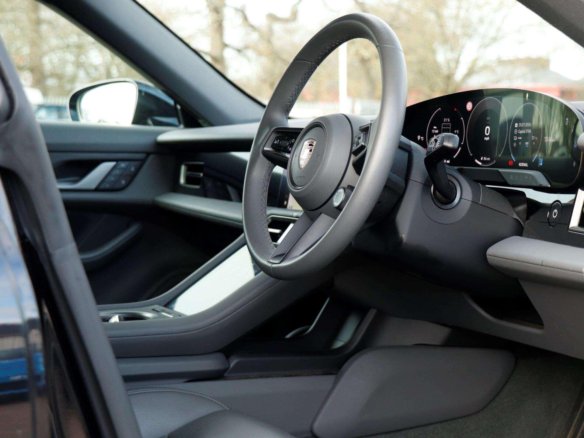 Porsche Taycan view 11