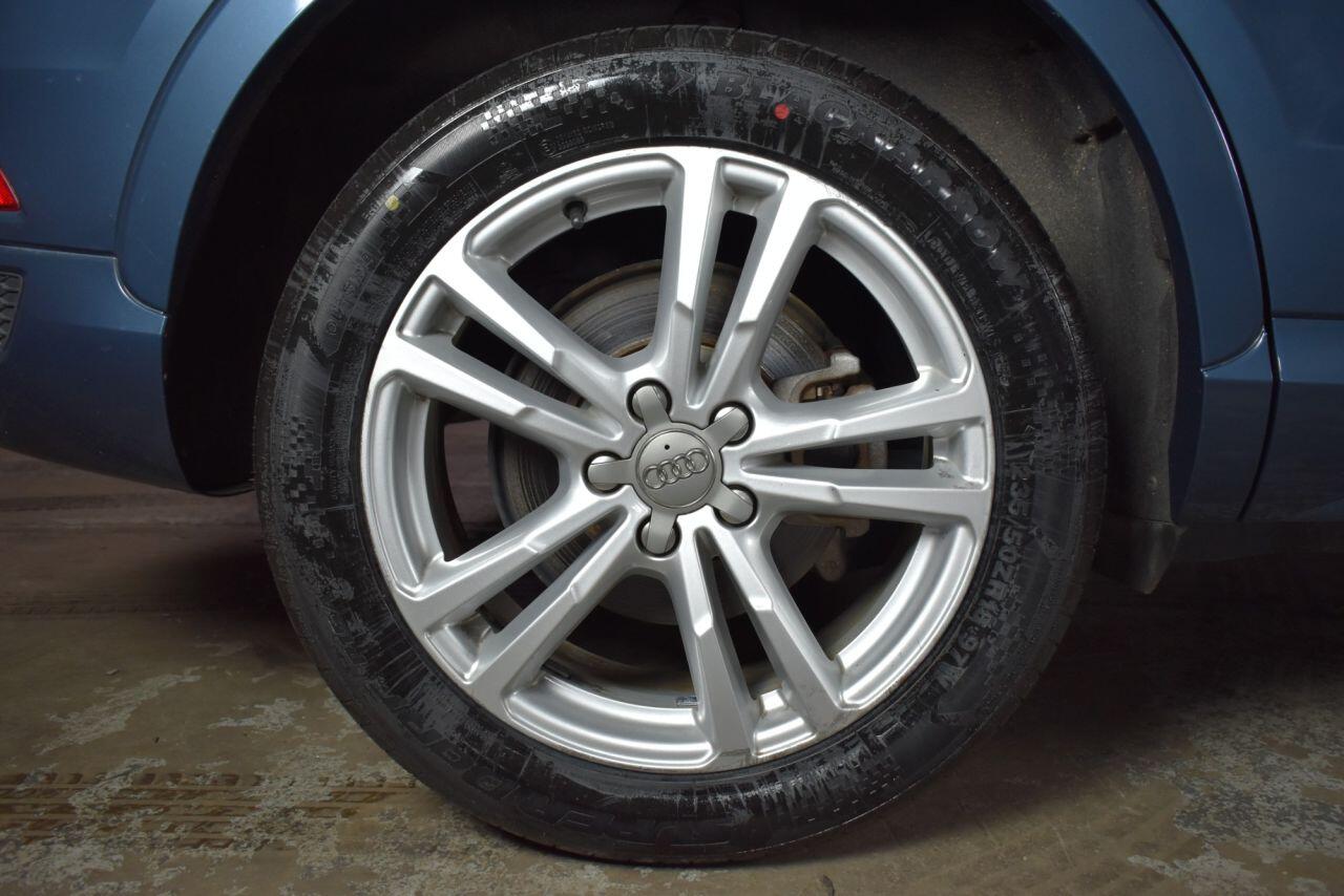 Audi Q3 view 35