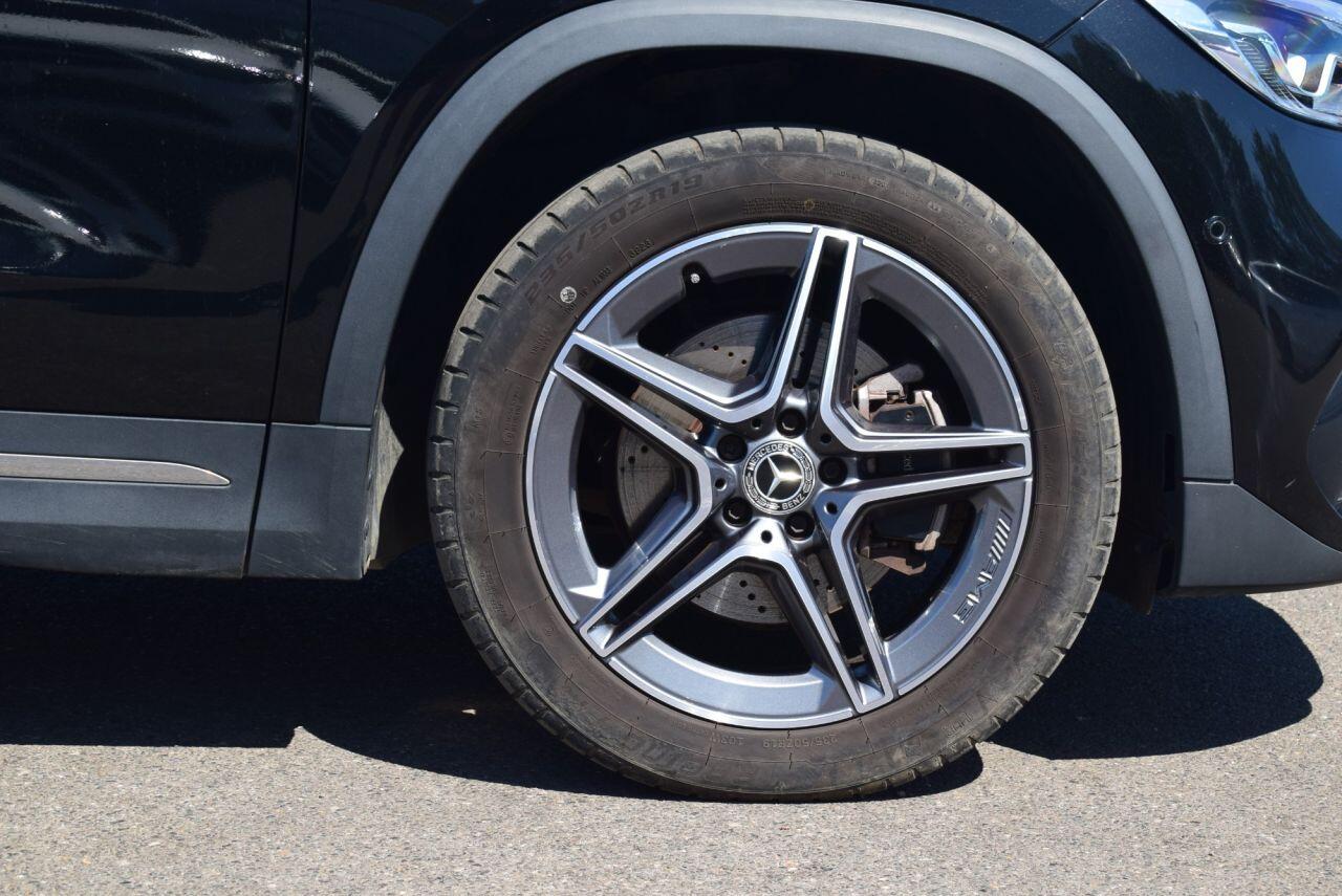 Mercedes-Benz Gla view 8