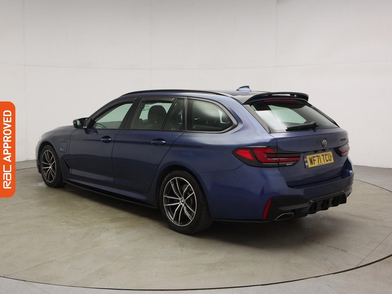 BMW 5 Series view 5