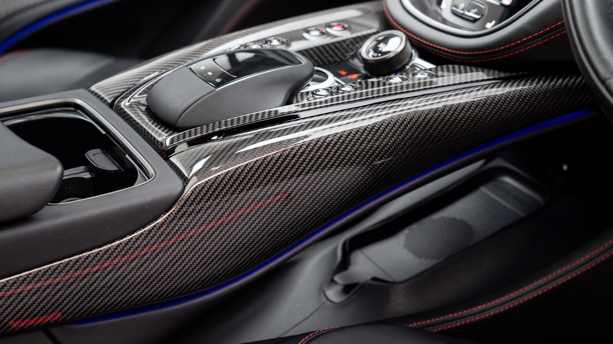 Aston Martin DBX view 42