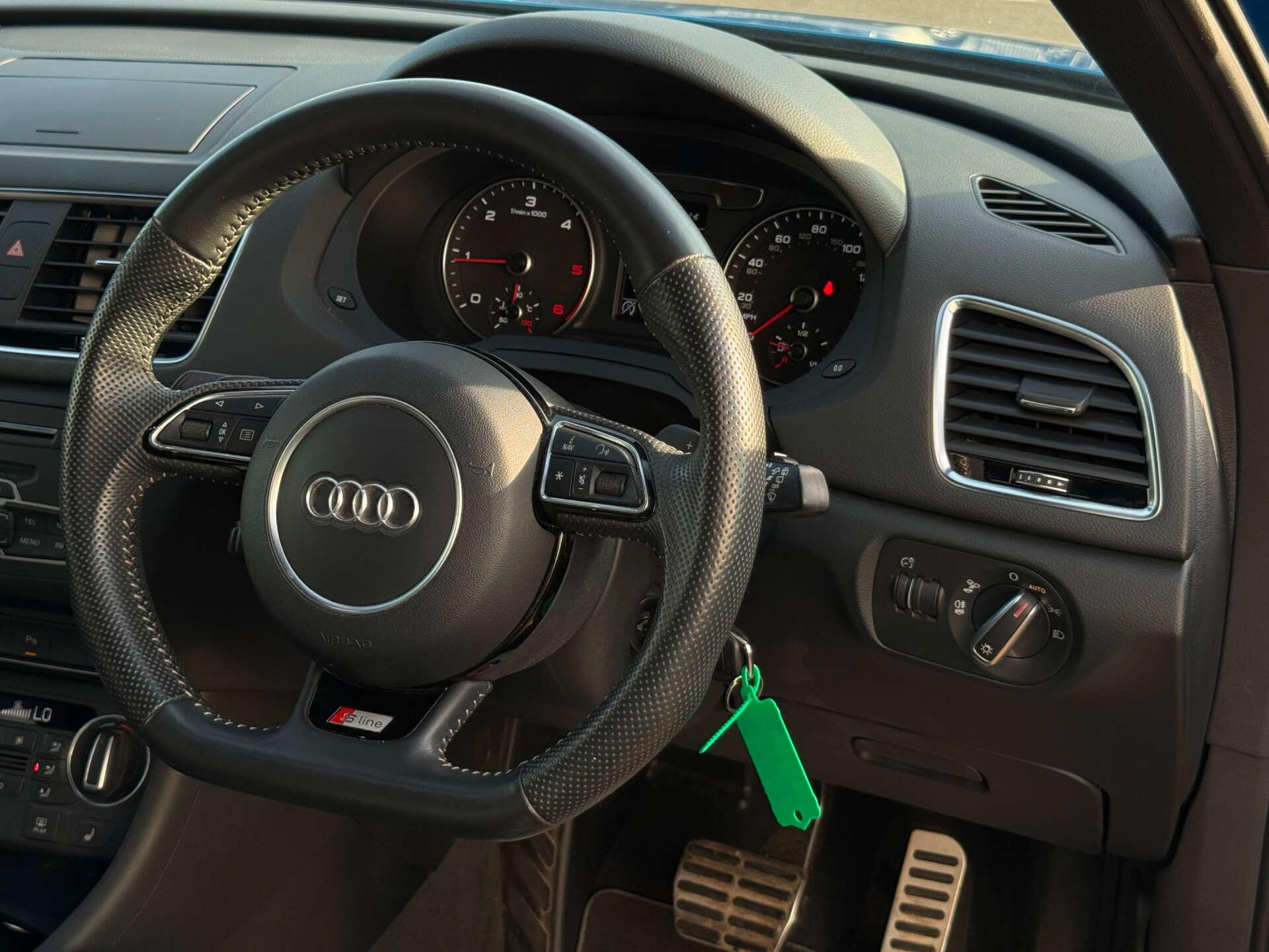 Audi Q3 view 54