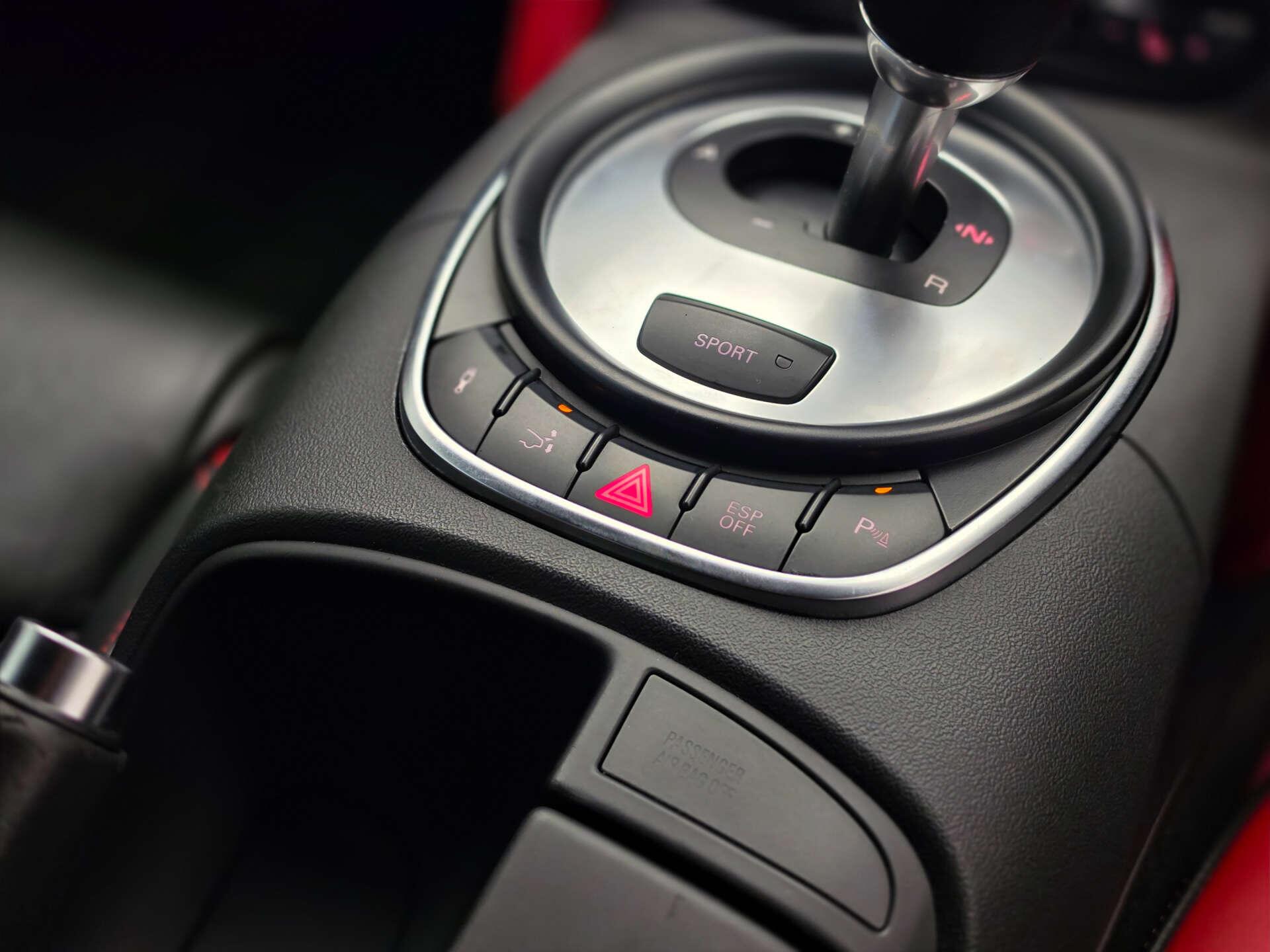 Audi R8 view 32