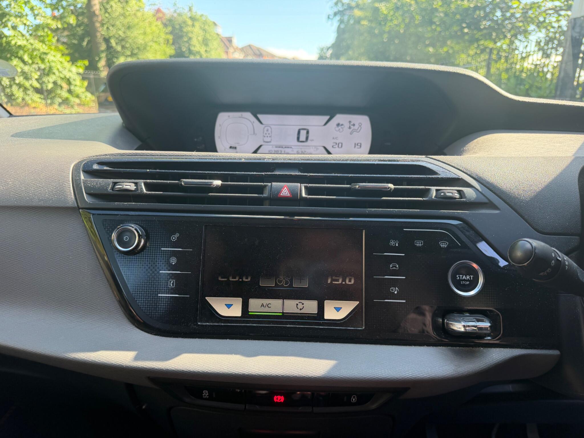 Citroen C4 Picasso view 13