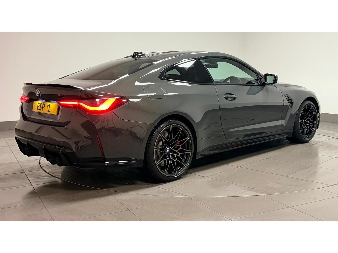 BMW M4 view 8