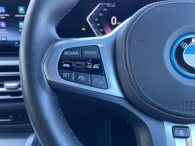 BMW i4 view 17