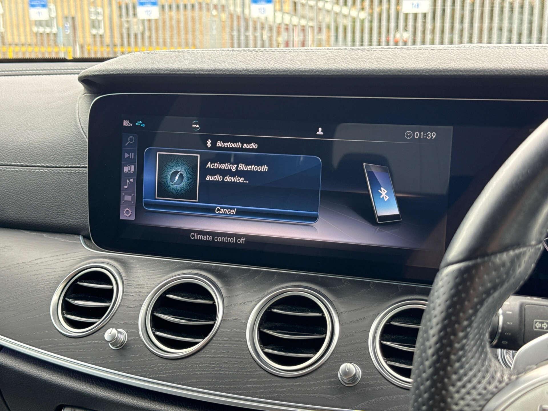 Mercedes-Benz E Class view 73