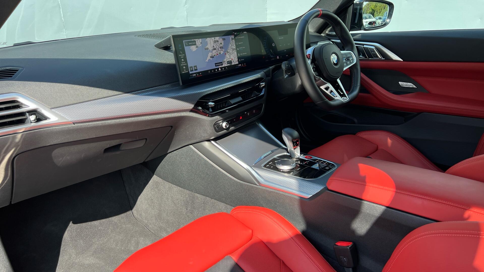 BMW M4 view 7