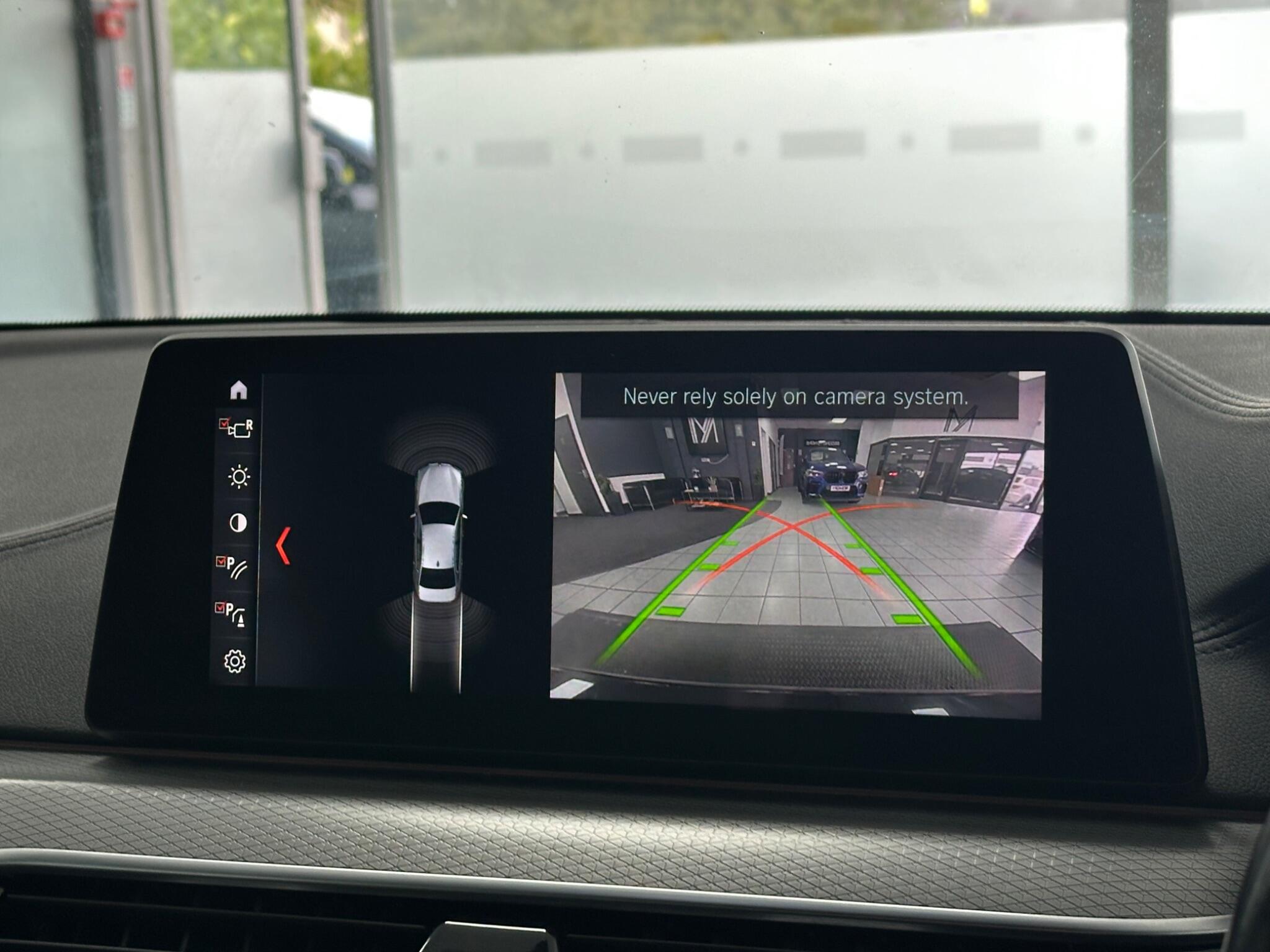BMW 5 Series view 29