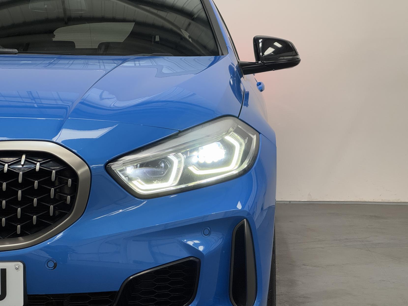BMW 1 Series view 6