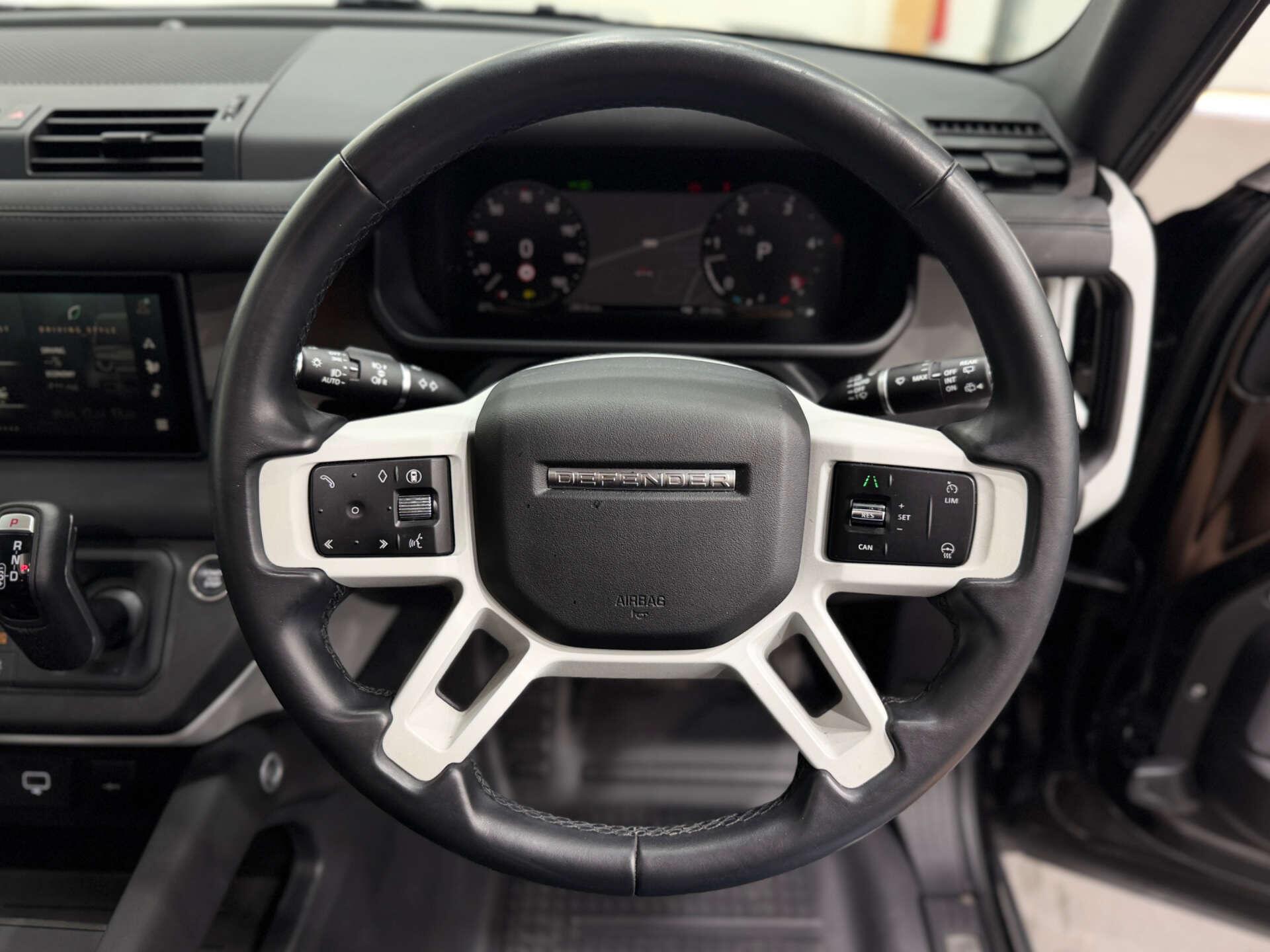 Land Rover Defender view 22