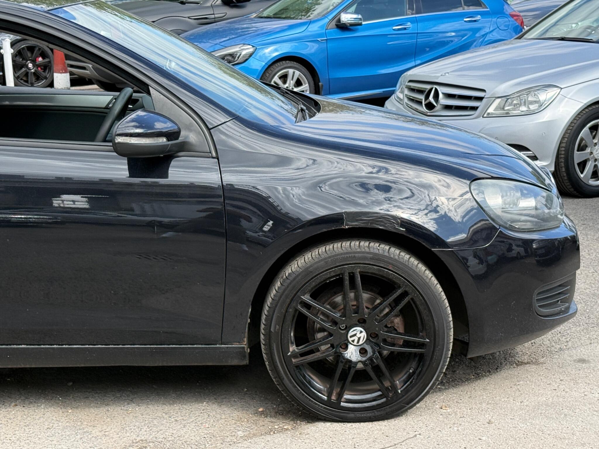 Volkswagen Golf - Image 12