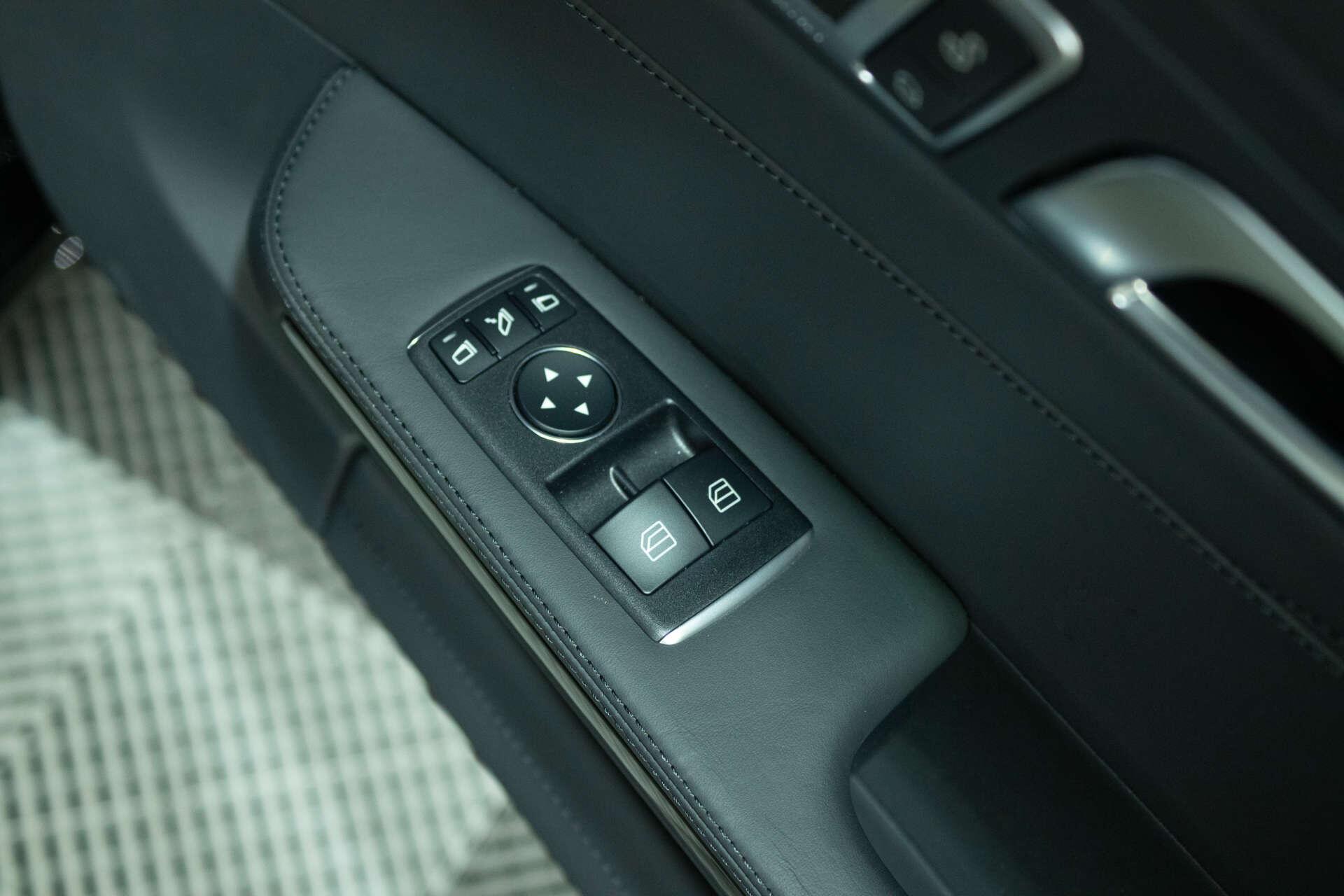 Mercedes-Benz Amg GT view 40