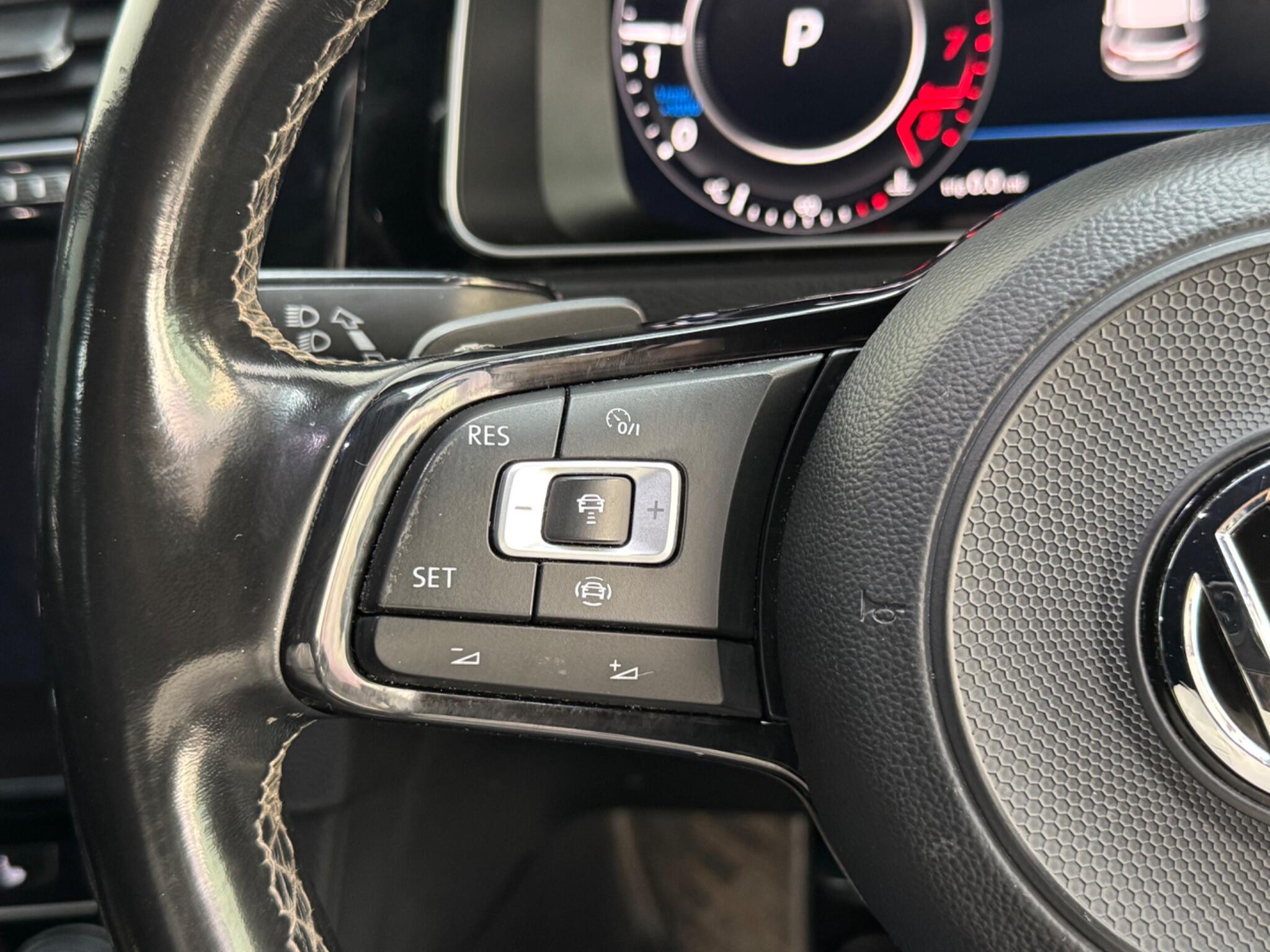 Volkswagen Golf view 33