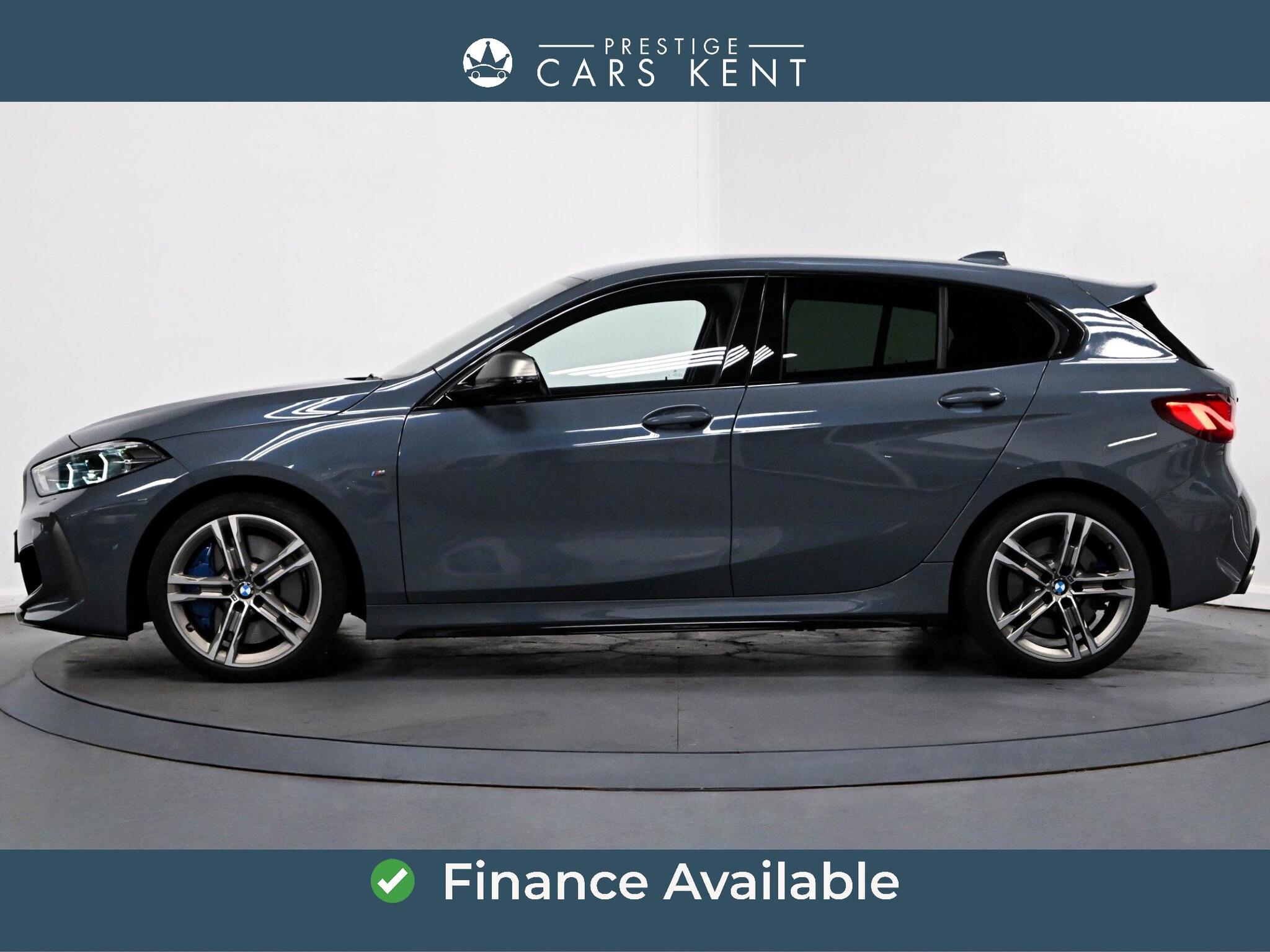 BMW 1 Series view 4