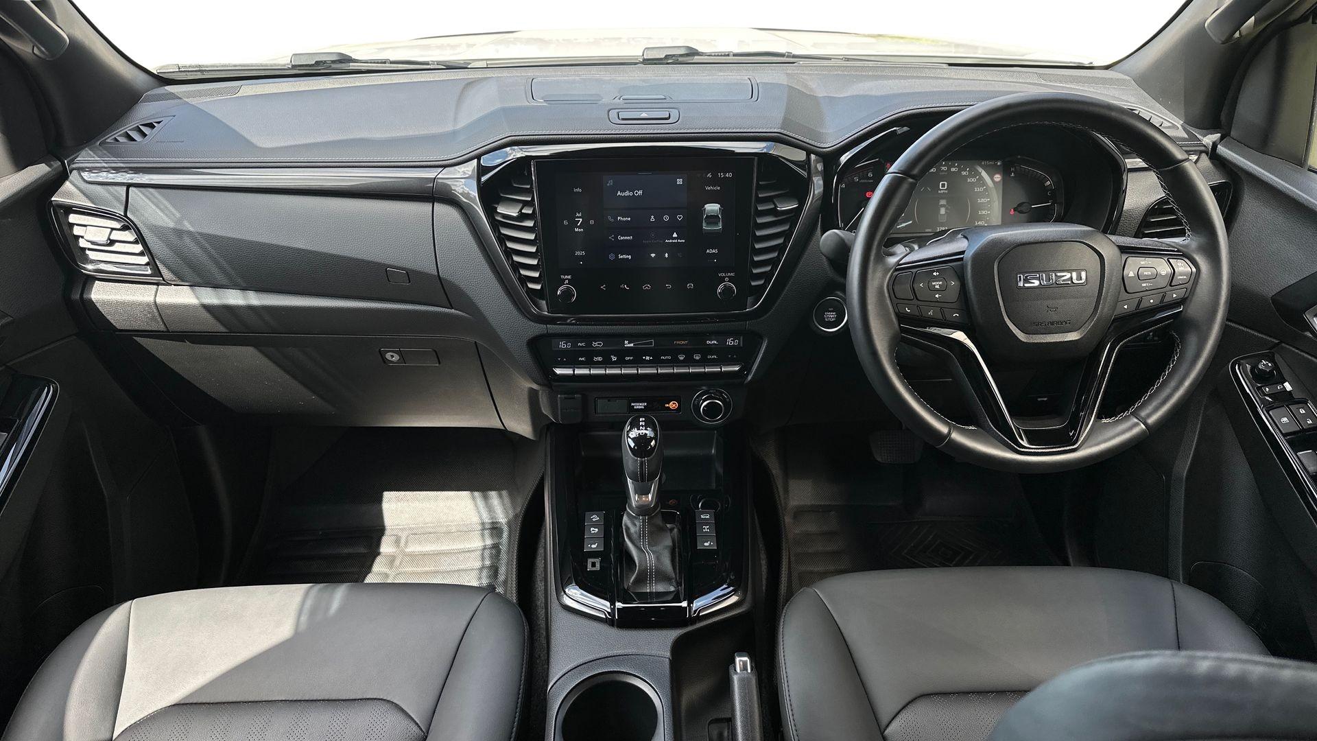Isuzu D-Max view 9