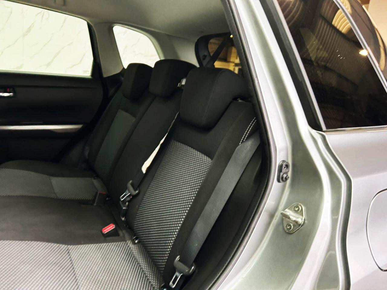 Suzuki Vitara view 22