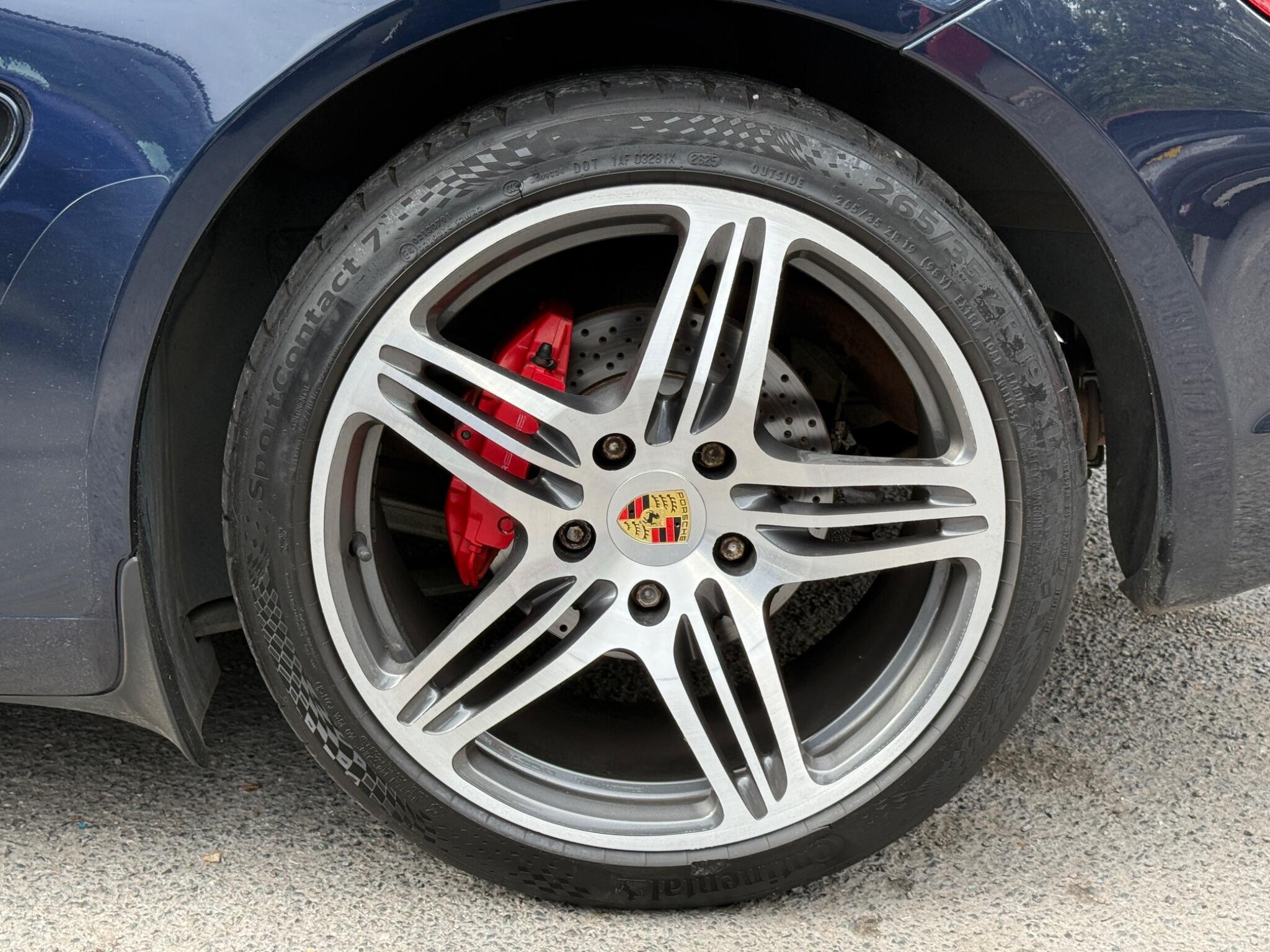 Porsche Cayman - Image 24