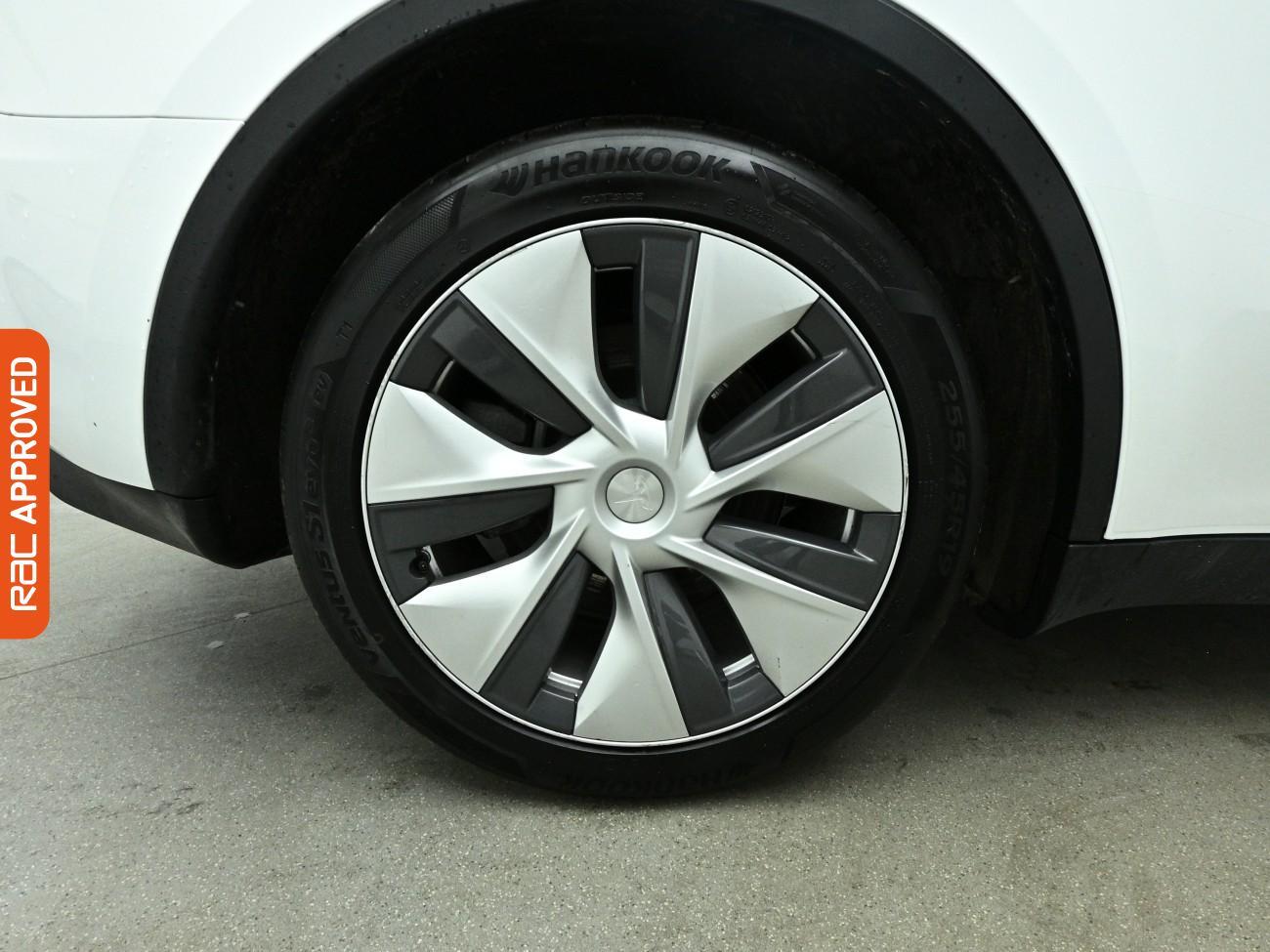 Tesla Model Y view 14