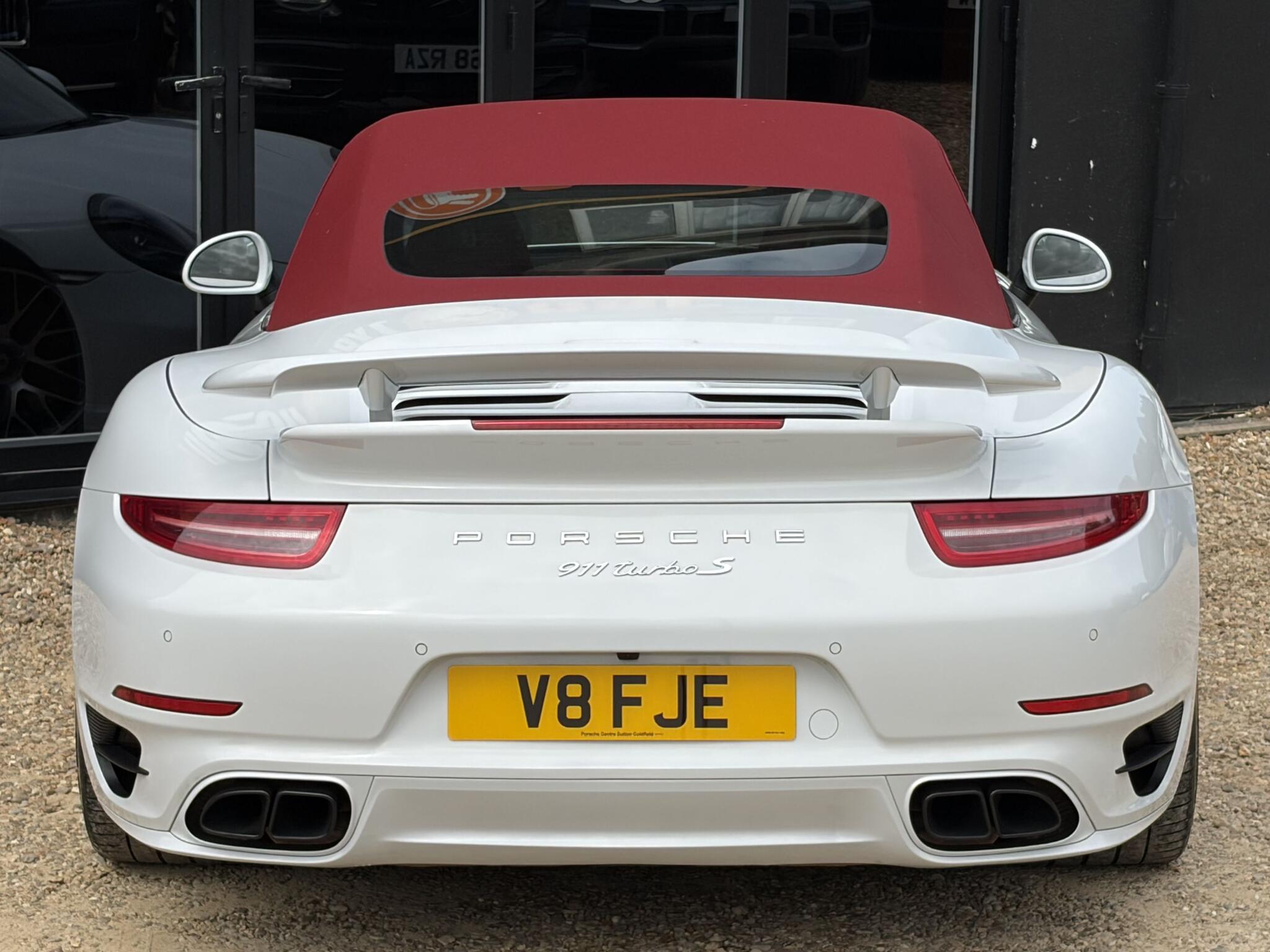Porsche 911 view 14