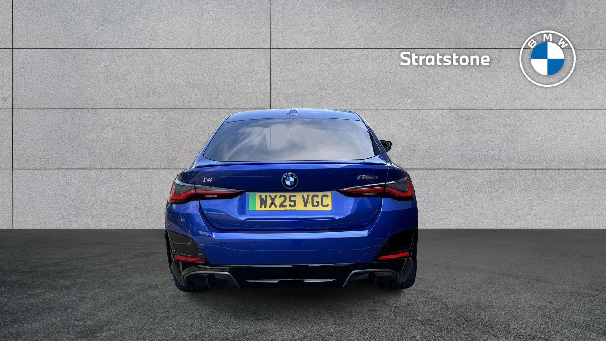 BMW i4 view 17