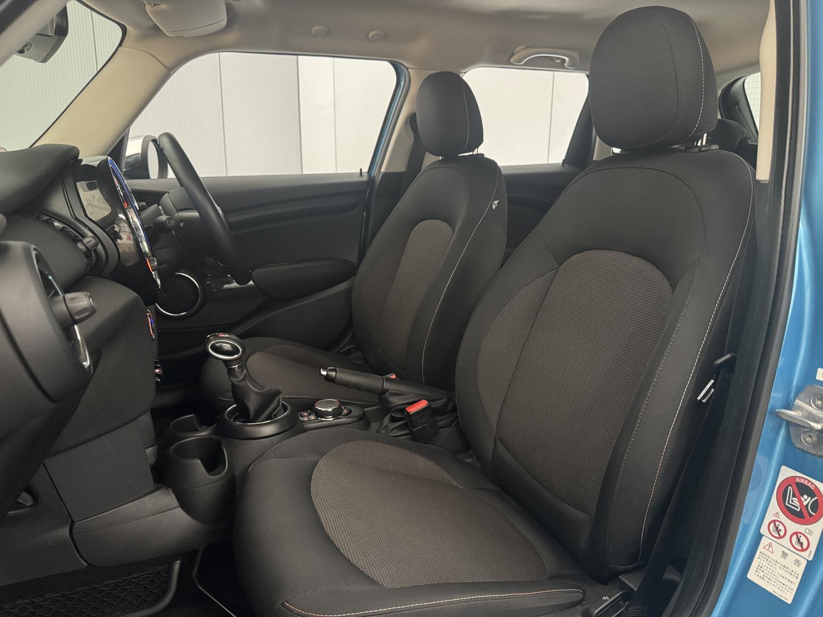 Mini Hatch view 62