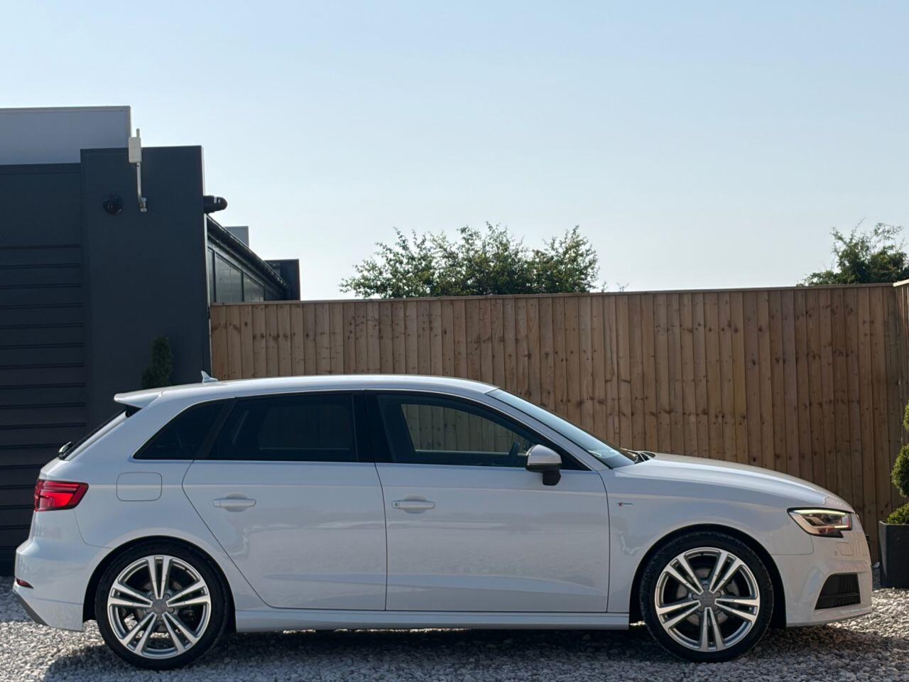 Audi A3 view 9