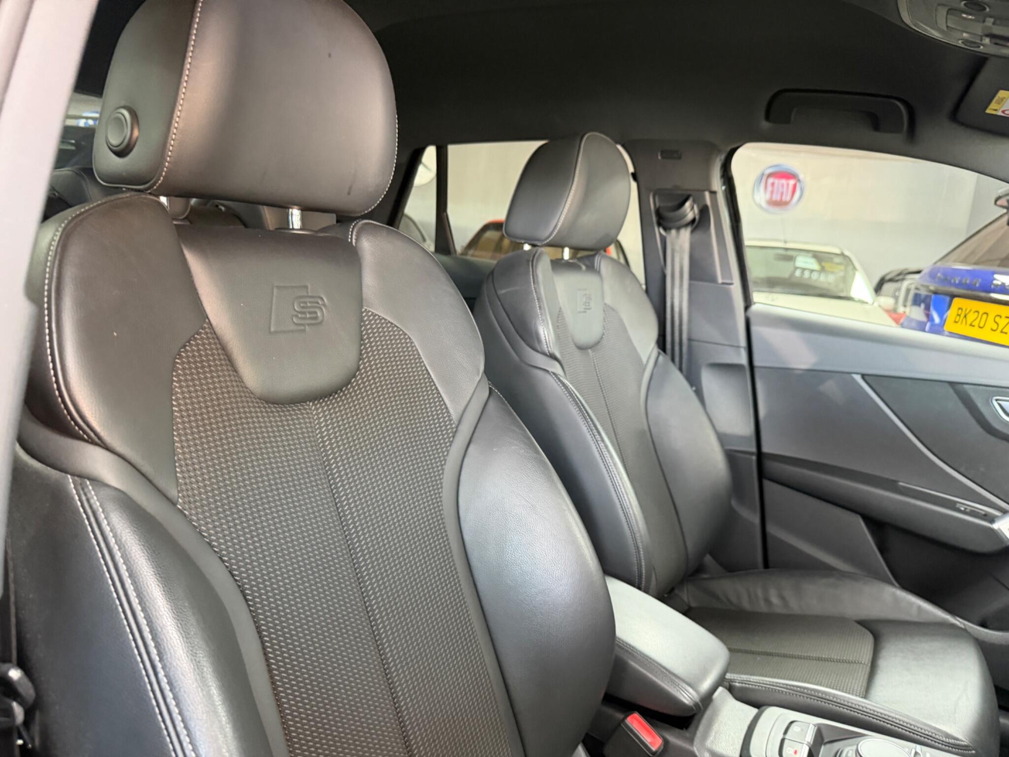Audi Q2 view 11