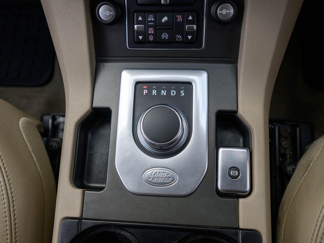 Land Rover Discovery view 34