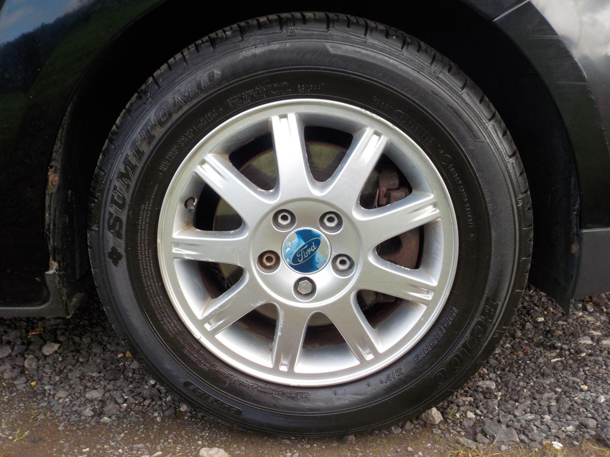 Ford Focus 1.6 Style 5dr