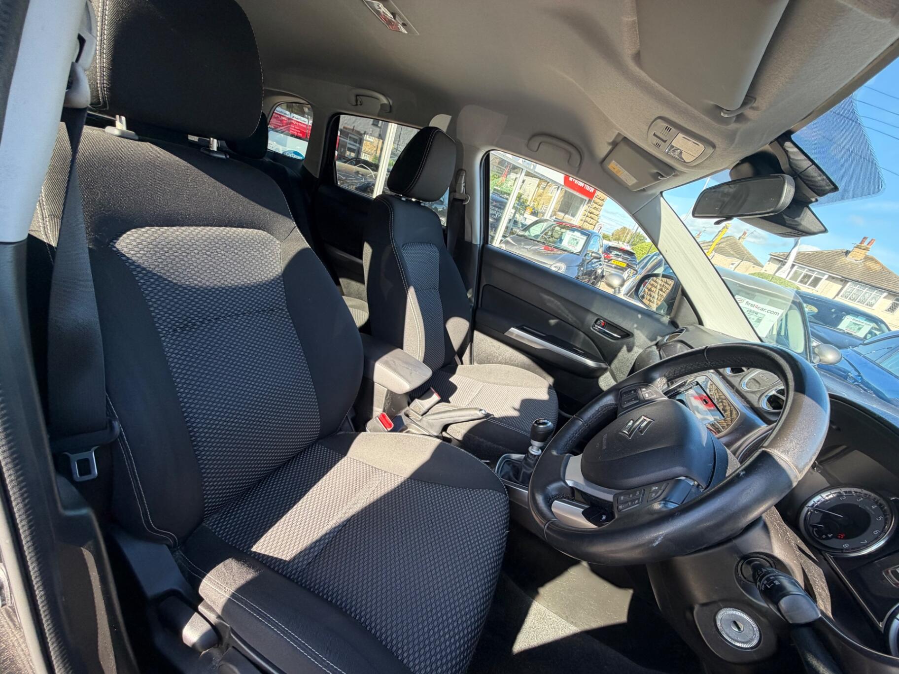 Suzuki Vitara view 15