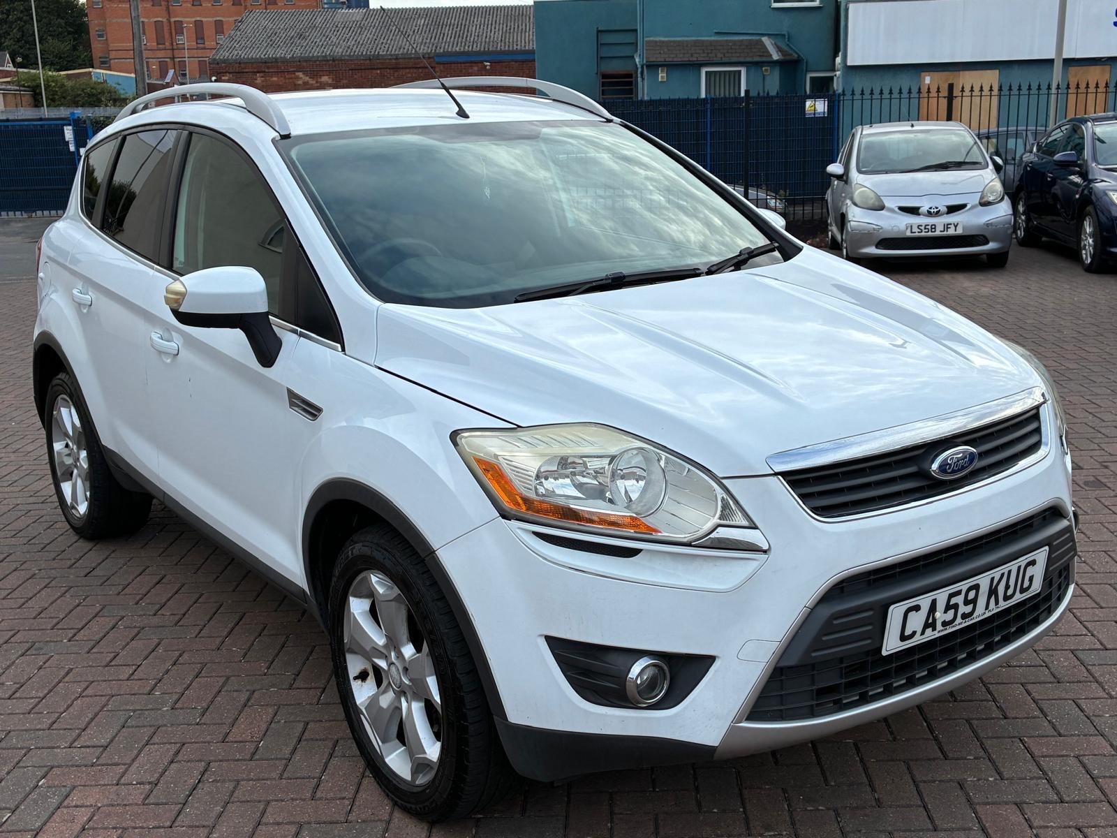 Ford Kuga view 3