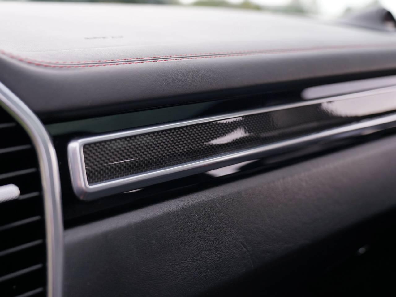 Porsche Cayenne view 48