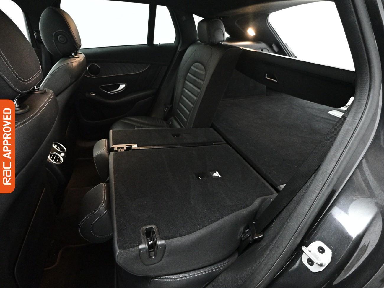 Mercedes-Benz Eqc view 37