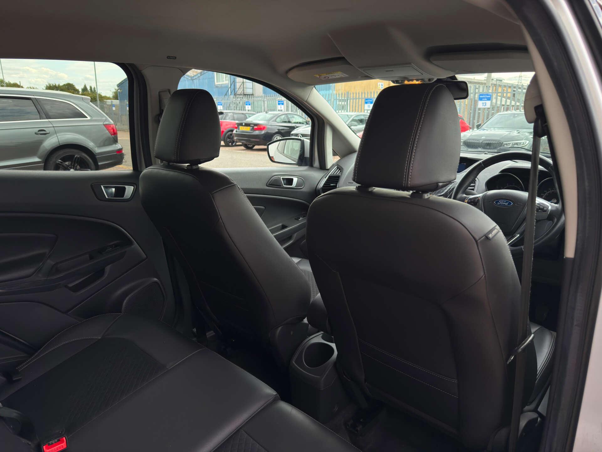 Ford Ecosport view 25