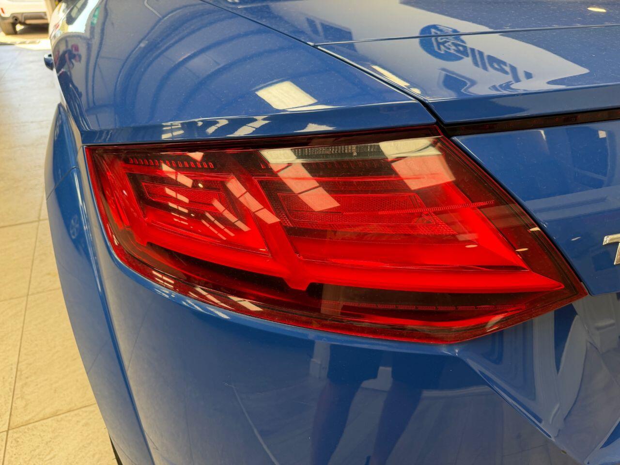 Audi TTS view 40