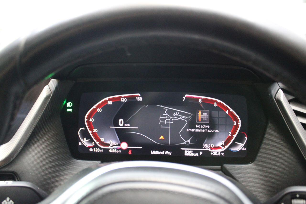 BMW 2 Series view 24