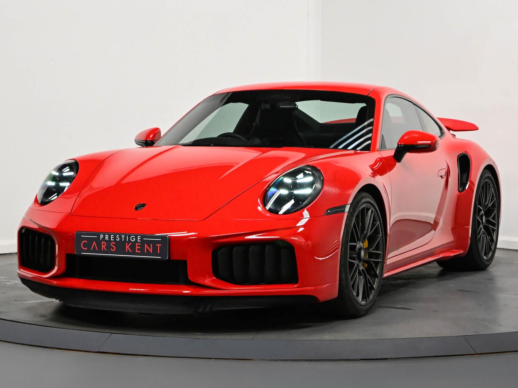 Porsche 911 view 6