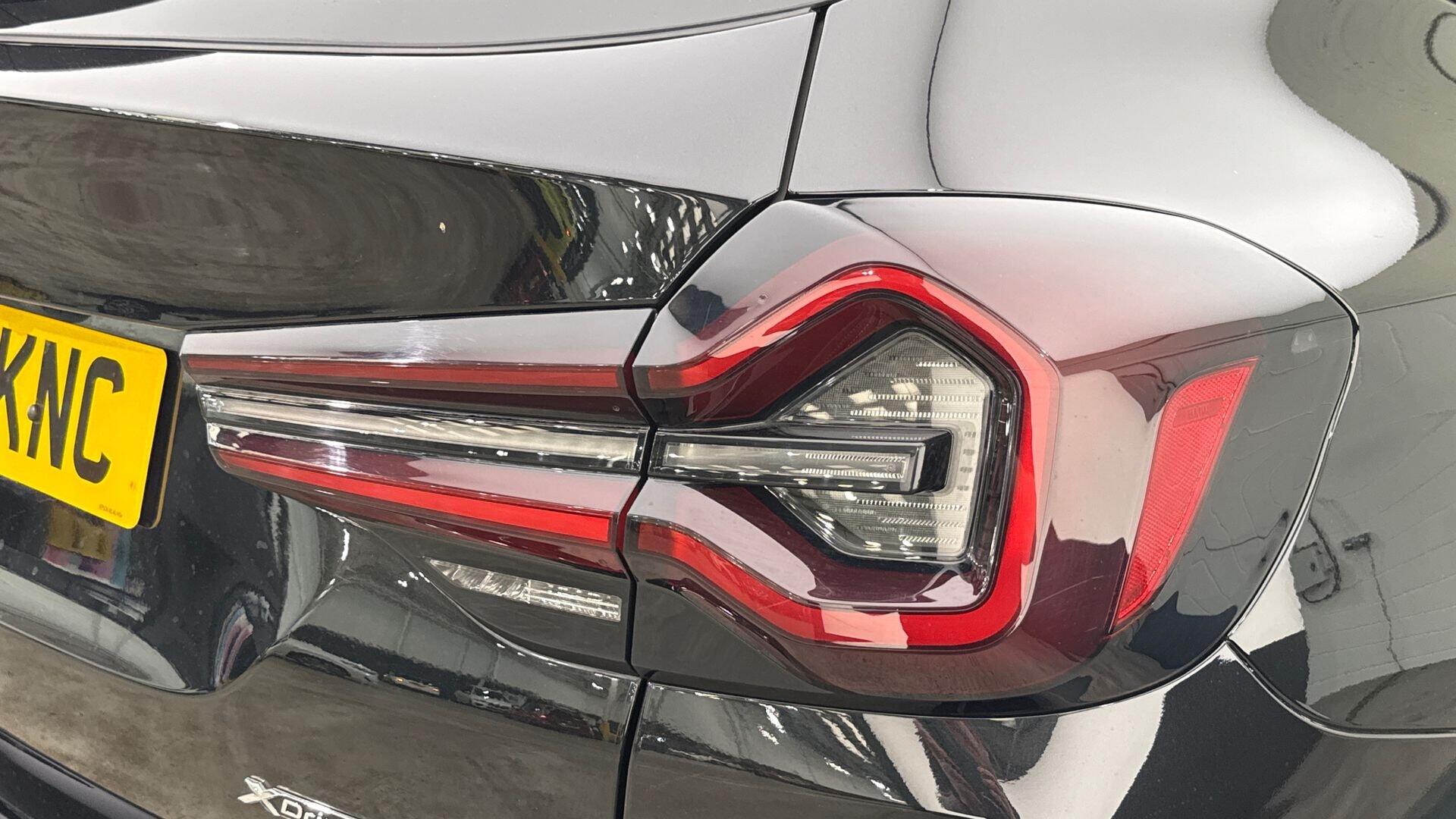 BMW X3 view 22