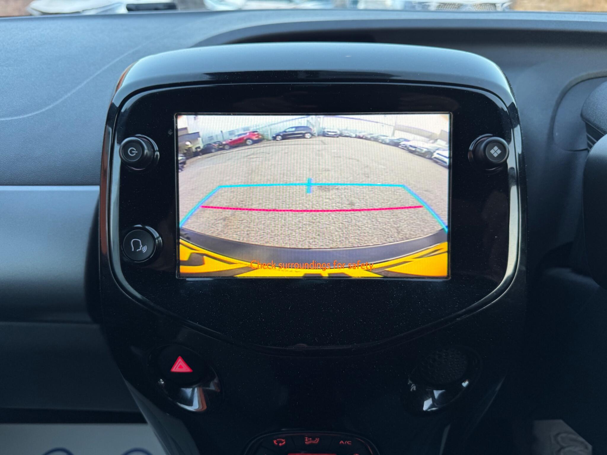 Toyota Aygo view 9